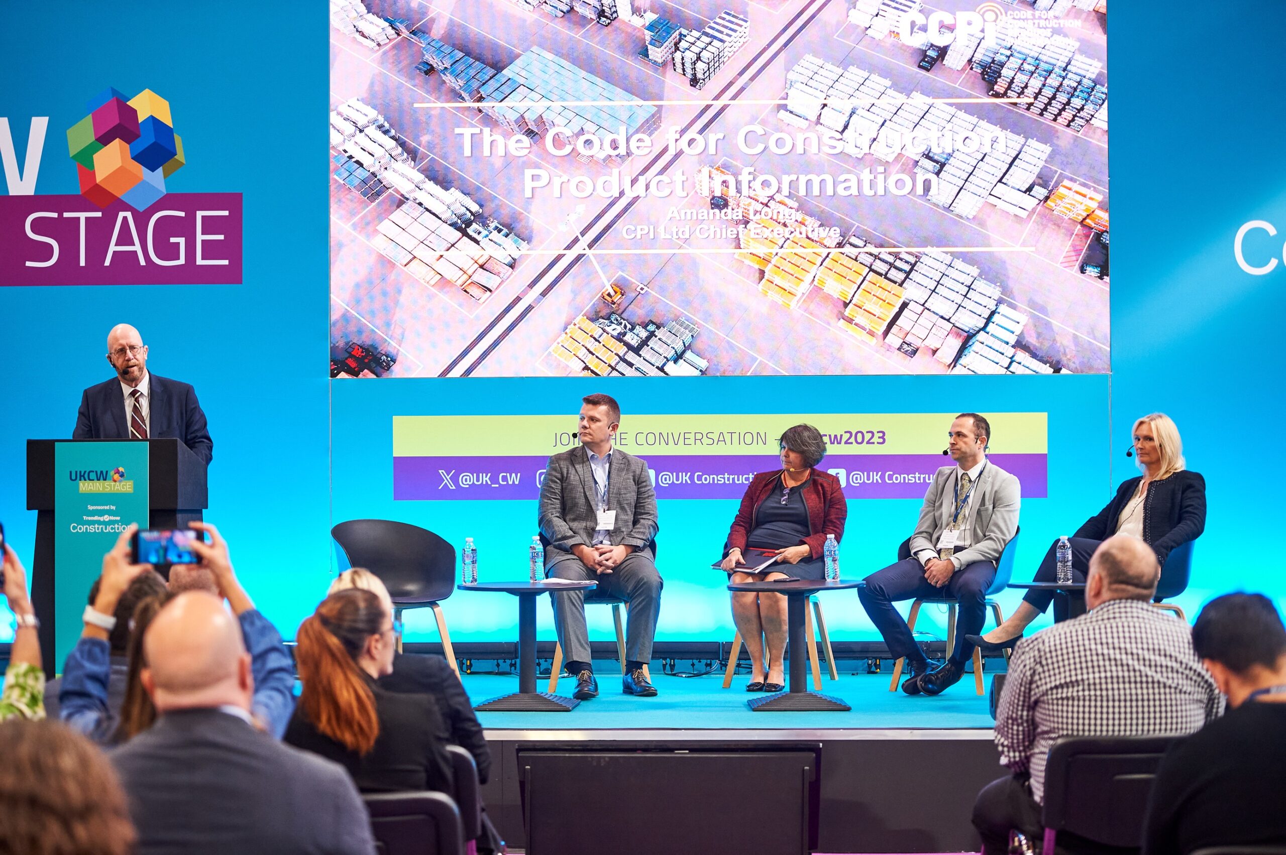 Main stage view of panel (1)